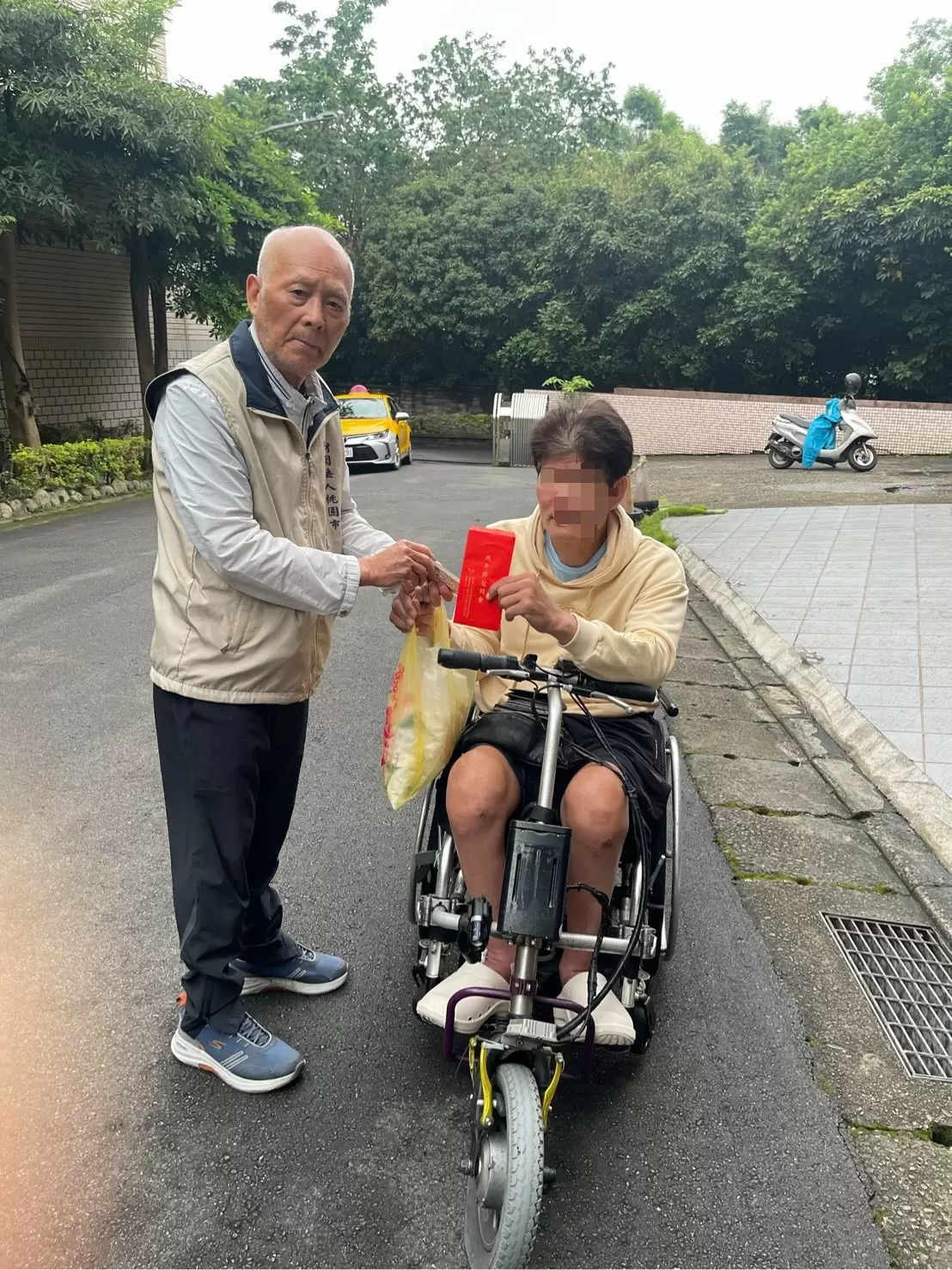 【媒體報導】桃園市德修宮文教基金會端午節傳愛 捐贈60萬9千元嘉惠203戶弱勢家庭 【媒體報導】桃園市德修宮文教基金會端午節傳愛 捐贈60萬9千元嘉惠203戶弱勢家庭