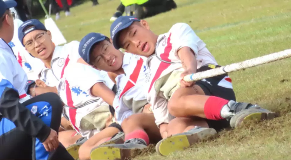 【媒體報導】為台灣爭光！壽山高中團隊默契逆轉強敵 英國拔河世錦賽摘2金3銀