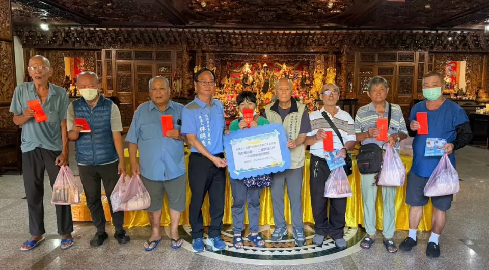 【媒體報導】桃園市德修宮慈善文教基金會中秋傳愛捐贈82萬2千元關懷274戶弱勢家庭